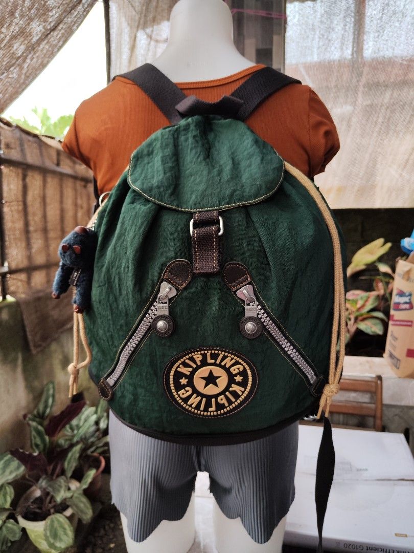 ORIG KIPLING UNISEX LARGE BACKPACK VINTAGE RETAILS AT 7K VERY RARE AND UNIQUE WITH UNGGOY SUPER GANDA NAPAKATIBAY Women s Fashion Bags Wallets Backpacks on Carousell