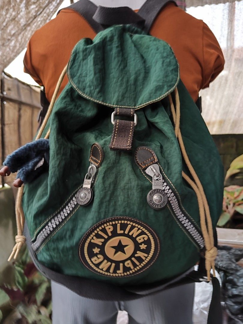 ORIG KIPLING UNISEX LARGE BACKPACK VINTAGE RETAILS AT 7K VERY RARE AND UNIQUE WITH UNGGOY SUPER GANDA NAPAKATIBAY Women s Fashion Bags Wallets Backpacks on Carousell