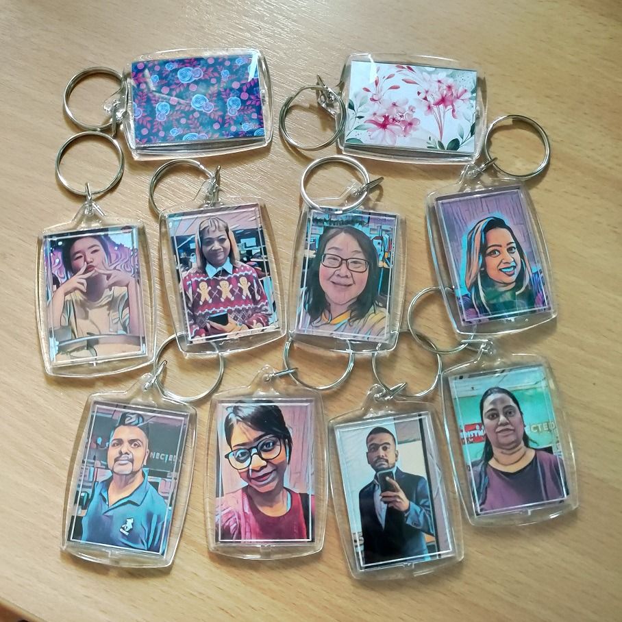 Personalized Customized Keyrings Keychain Acrylic Frame Gifts for Friends Colleagues Students
