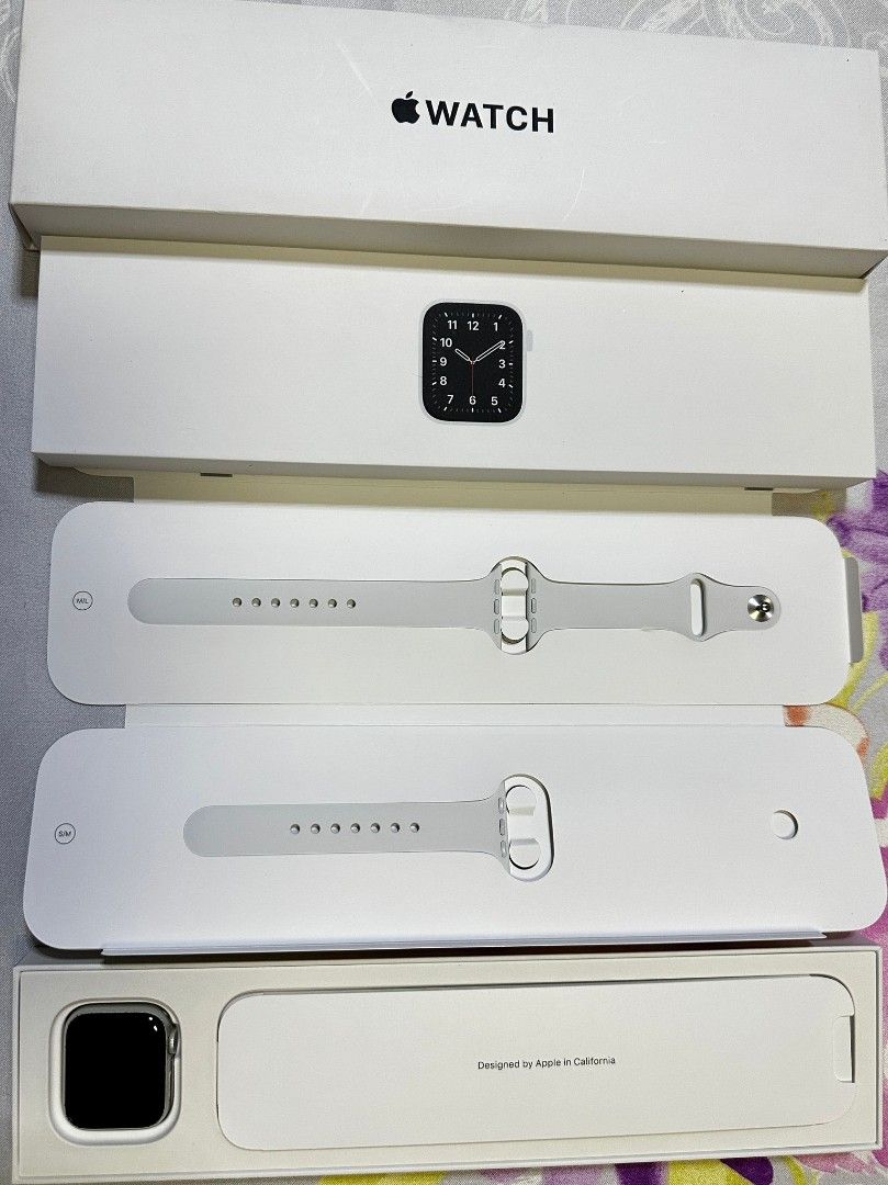 Preloved Apple Watch SE 40MM