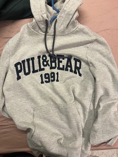 Pull and store bear hoodie sg