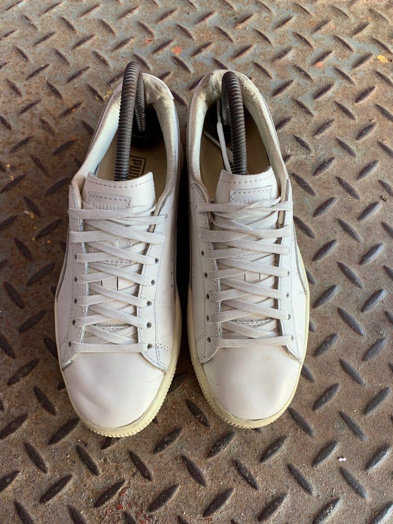 Puma Clyde Size 7 womens