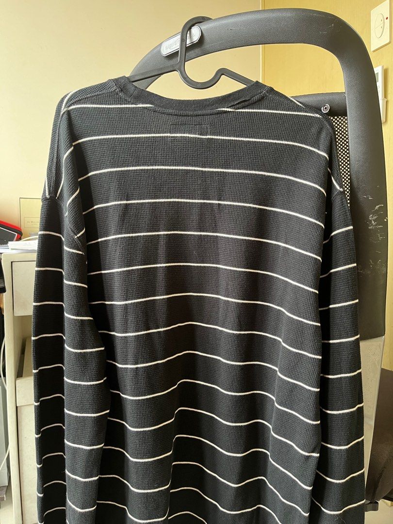Ralph Lauren Striped Long sleeves (Category: Tshirts & Polo Shirts ) located in Quezon City. Submitted by ilovesooshi (Listing ID 1283656657, Image 3). Description: My personal favorite! No issues, no flaws. Send a message for more photos! Rfs: declutterring .