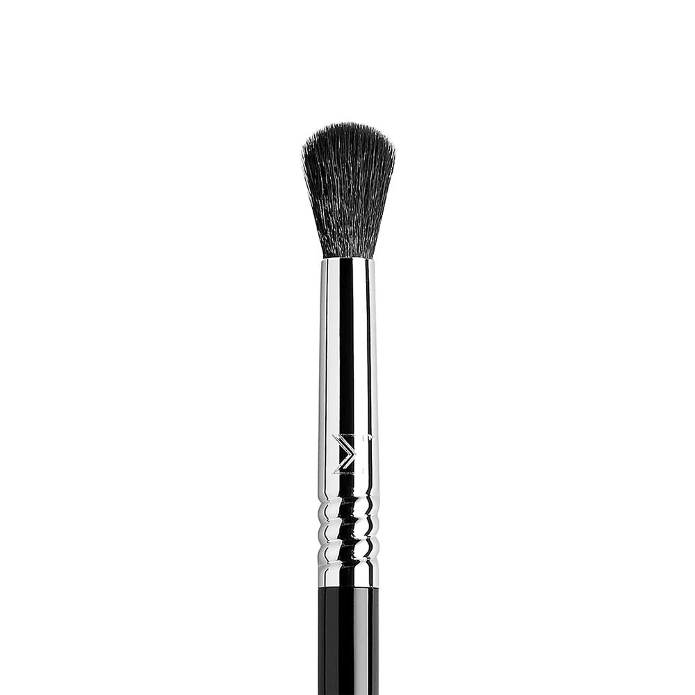 SIGMA E38 DIFFUSED CREASE BRUSH (Category: Makeup) located in Las Pinas. Submitted by chicchateaumnl (Listing ID 1283709296, Image 2). Description: 100% ORIGINAL BRAND NEW Your new favorite for blending, use this soft, SigmaTech® fiber brush to diffuse color on the lid or in the crease. Use the soft, rounded fibers to diffuse color on the lid and crease or soften and blend any harsh color lines. Function: Soften + blend harsh color lines Unique F