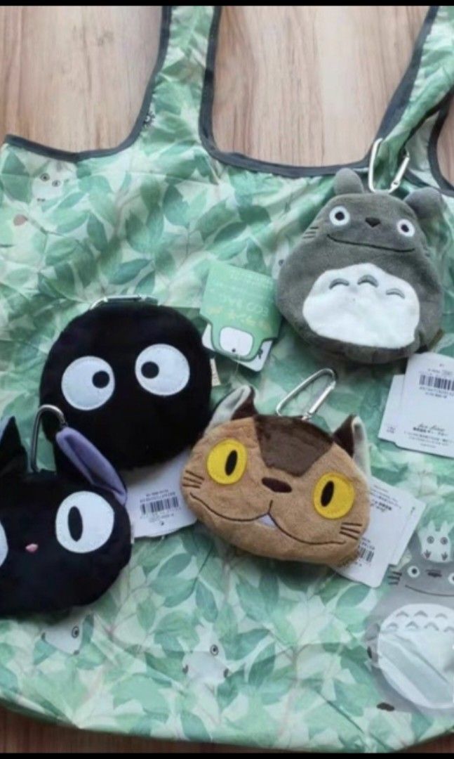 (Ready Stock from Japan 🇯🇵 ) Studio Ghibli Totoro - Grinning Grey Totoro Plush with Zip, Eco Tote Bag Contained within the Plush Toy Keychain (Category: Babies & Kids Fashion) located in Singapore. Submitted by oddball.fishes (Listing ID 1283694483, Image 3). Description: Ready Stock from Japan 🇯🇵 Studio Ghibli Totoro - Grinning Grey Totoro Plush with Zip, Tote Bag Contained within the Plush Toy Keychain Max. Load: 10kg.