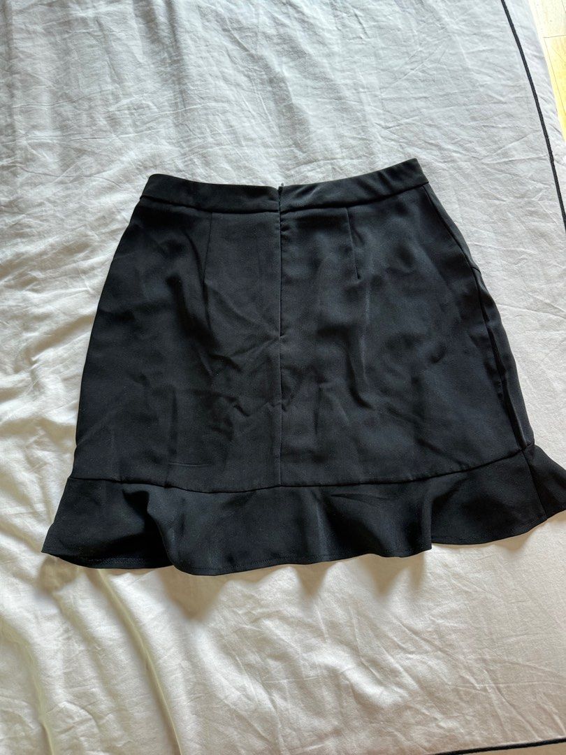 Milan ruffle hot sale mini skirt
