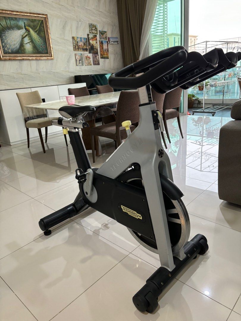 technogym spin bike pedals