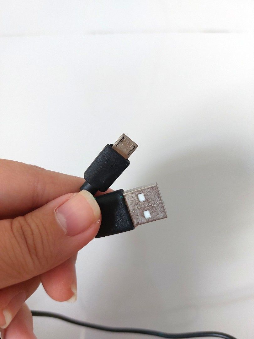 0.5M USB-Micro Cable (USB Type Micro cable) (Category: Chargers & Cables) located in Quezon City. Submitted by mary_jeha (Listing ID 1283669363, Image 2). Description: USB Type Micro Cable for SALE! Length: 0.5M (50cm) - Universal use cuz it's micro cable (ex. xiaomi phone, night lamp, etc) Condition: 10/10, WORKS PERFECTLY. I've already tested! Barely used. RFS: I have too many cables like this. #2024declutter Mode of Payment: GCash NO COD 🙅🏻‍