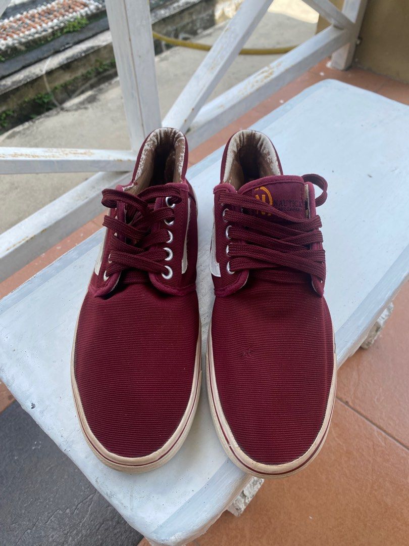 Kasut sales vans maroon