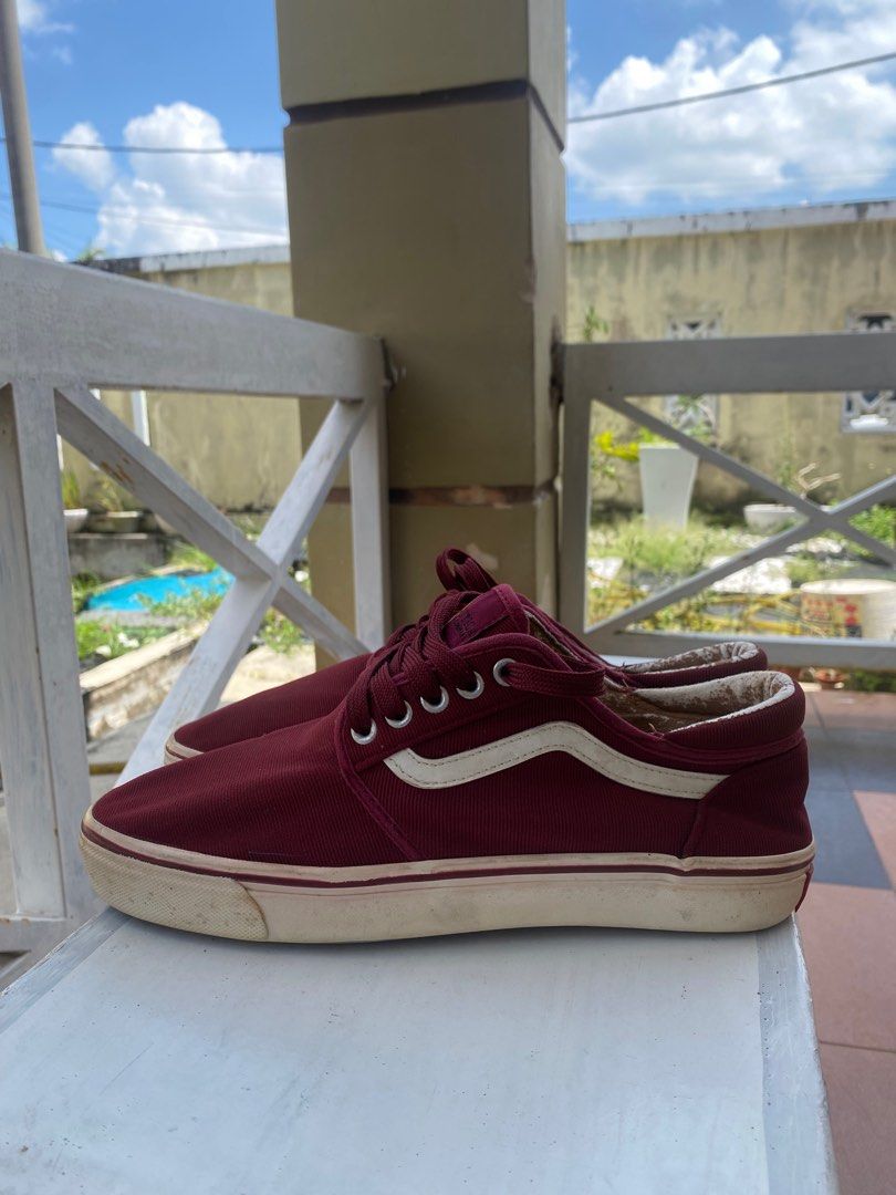 Kasut vans maroon store