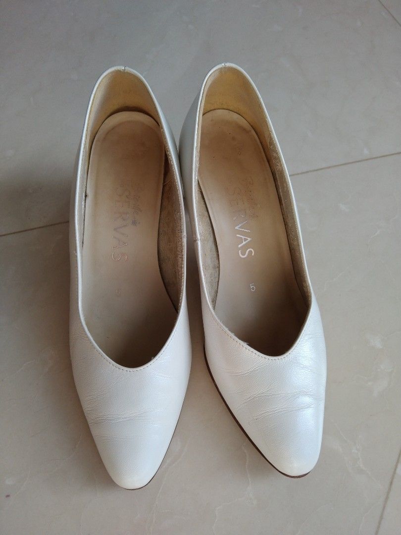 White pointed toe shoes on sale