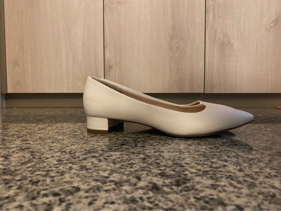 White top low heels