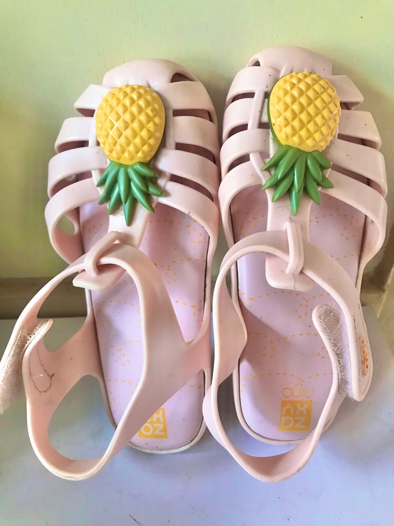 Baby girl pineapple sandals store