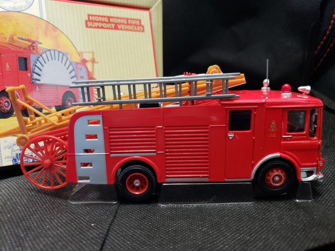 全新] 經典CORGI 1/50 香港消防車AEC Ergo Fire Engine; Hong