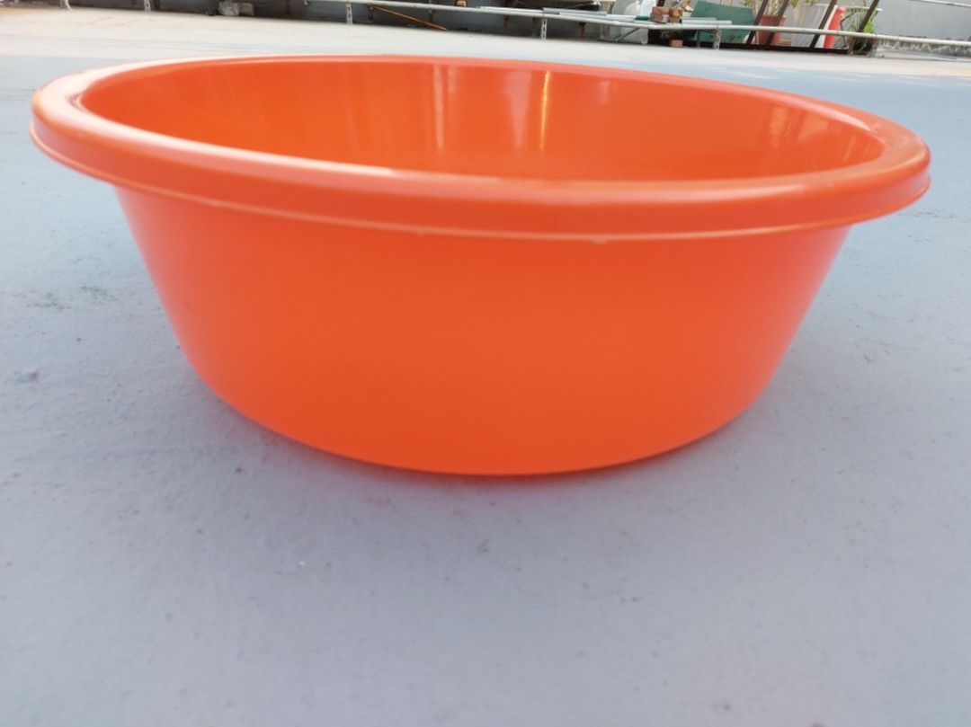 大盆子 洗澡盆 浴盆 臉盆 22吋, 家具及居家用品, 浴室、廚房用品配件在旋轉拍賣
