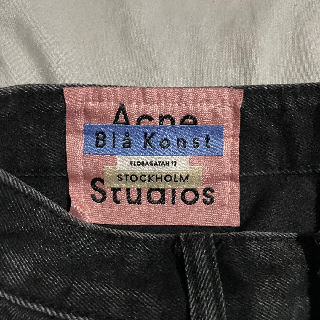 ACNE STUDIOS BLA KONST DENIM SHORTS (Category: Luxury Apparel) located in Bacolod City. Submitted by the.finest (Listing ID 1288356472, Image 3). Description: Acne Studios Bla Konst Denim Shorts Waistline: 28 Length: 14 Condition: 9.5/10 2,500+shipping fee.