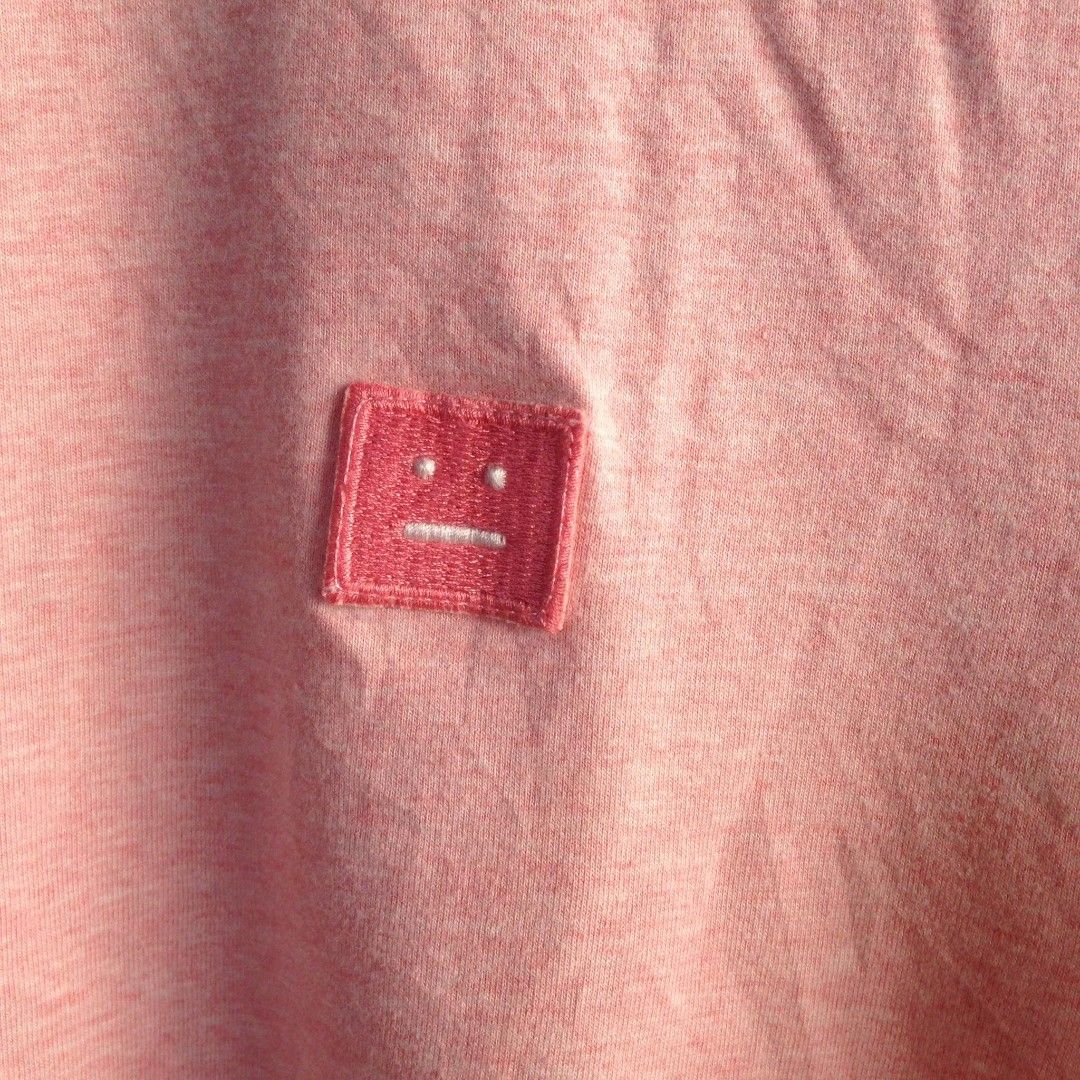 ACNE STUDIOS Nash L Face tee (Category: Luxury Apparel) located in San Fernando. Submitted by hellokteesph (Listing ID 1288269715, Image 3). Description: 500 lp + sf Acne Studios Nash L Face fits upto medium 10/10, sobrang like new, walang dumi o himulmol 10/10 color rate, walang kupas payment via gcash direct jnt.