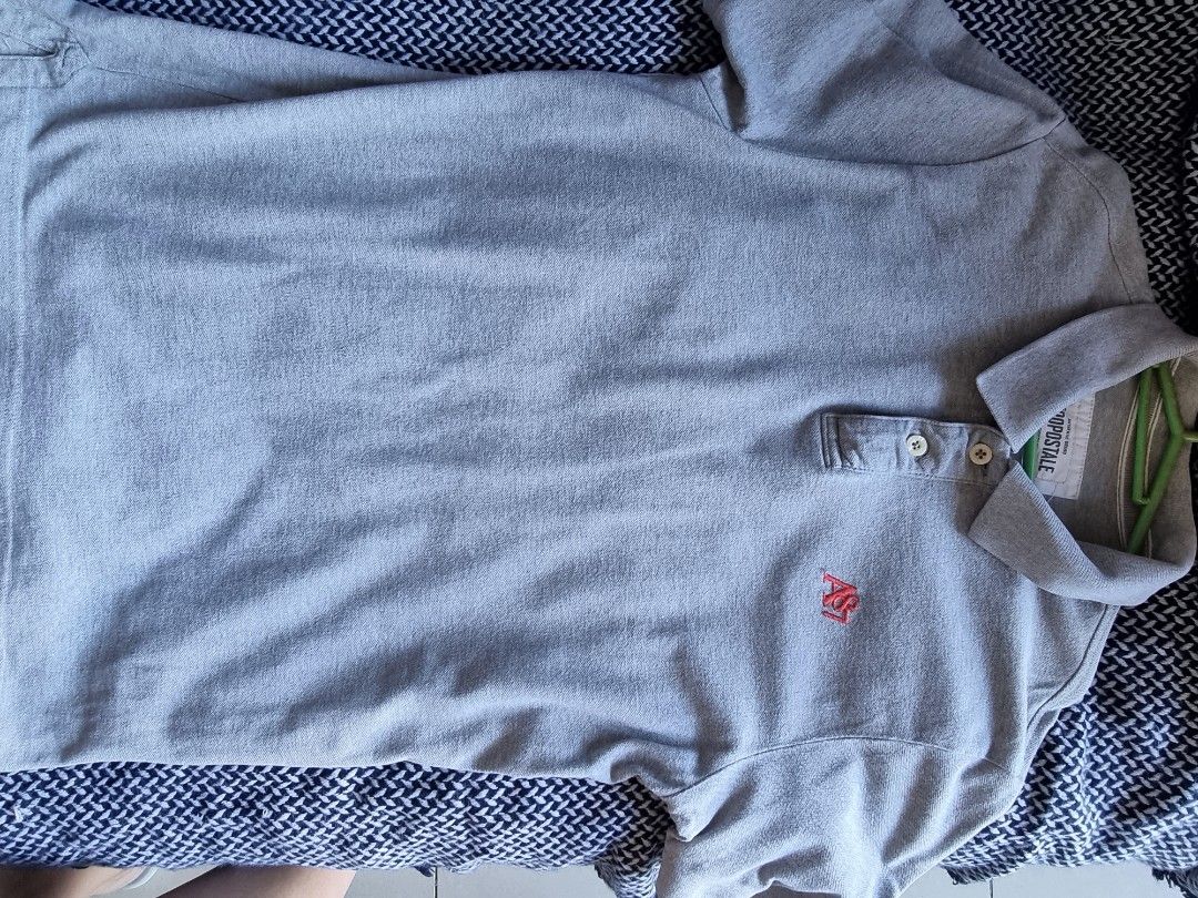 Aeropostale Polo Shirt (Category: Tshirts & Polo Shirts ) located in Quezon City. Submitted by decluttererwhenever (Listing ID 1288294406, Image 1). Description: size is Large but can fit to XL body size.