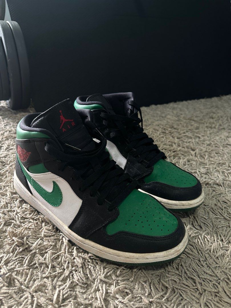 Air jordan 1 retro mid green toe hotsell
