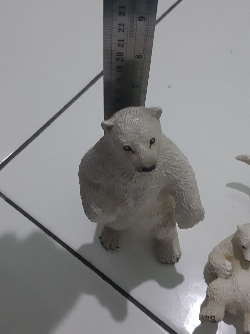 Safari Ltd polar bear and timber wolf, Toys & Collectibles, Mainan di