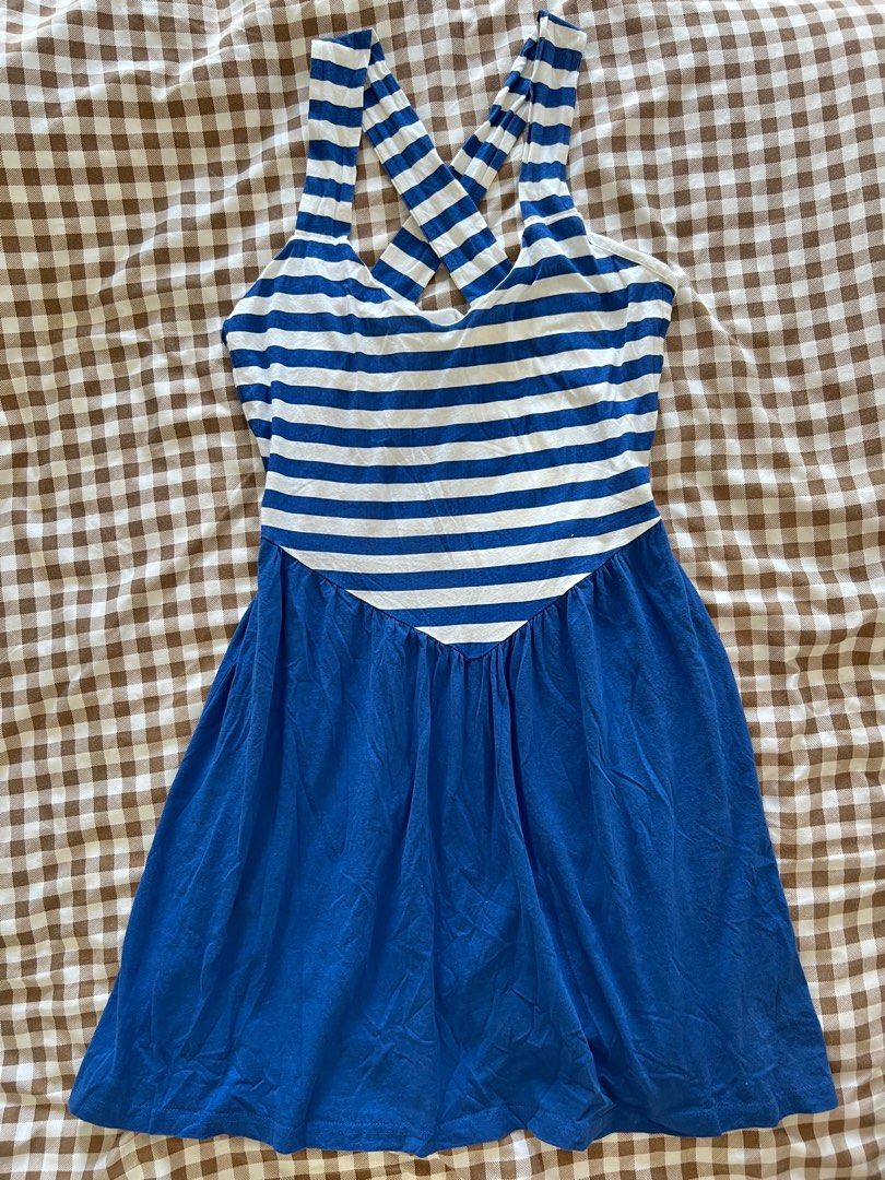 Blue Stripes Summer Cross Back Dress (Category: Dresses) located in Buhi. Submitted by declutterhour (Listing ID 1288314387, Image 3). Description: ✅RFS: Decluttering ✅There’s 15% discount if you order 10 pieces preloved clothes above! ✅No to Joy Reserver!‼️ ✅Model Height: 5ft ✅Model Waistlne: 28inches ✅Visit my profile for more preloved clothes😊 📌Customer will shoulder the shipping fee🚚 📌Courier J&T or LBC only 🚚 🚚 📌Don’t hesitate to mess