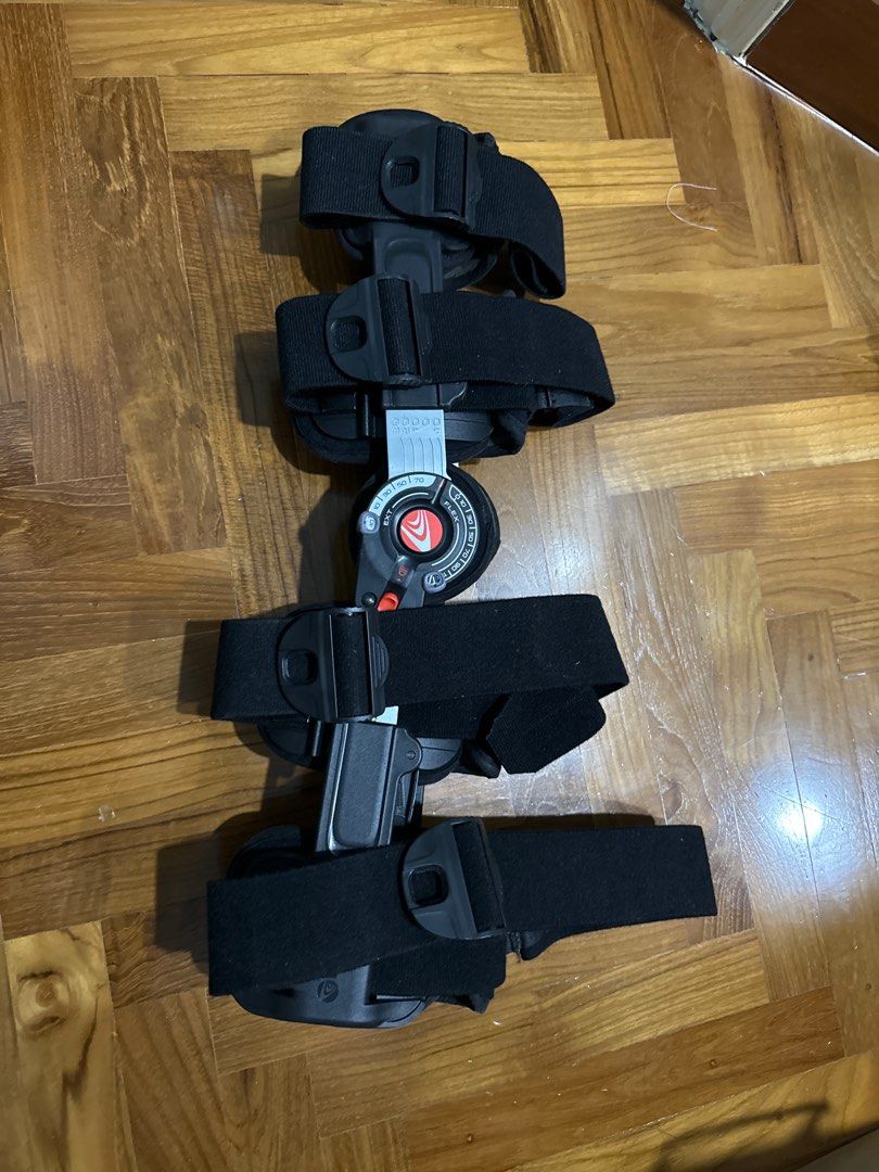 Breg T-Scope Knee Brace, Health & Nutrition, Braces, Support & Protection  on Carousell