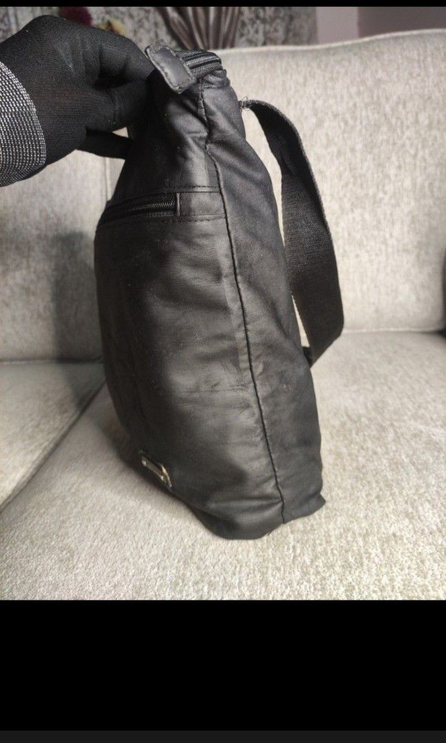Buckaroo sling bag clearance