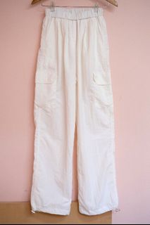 （分類：）位於 。 由 aliceeehooo 提交（商品編號 1288376136，圖片 1）。簡介： 。