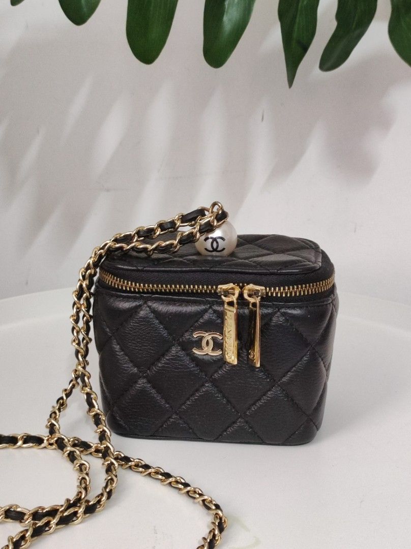 Chanel Micro Box Bag (Category: Luxury Bags & Wallets) located in Santa Rosa. Submitted by sassycollection. (Listing ID 1288321176, Image 1). Description: Good condition. Gold chain hardwares No rubs. Unisex.