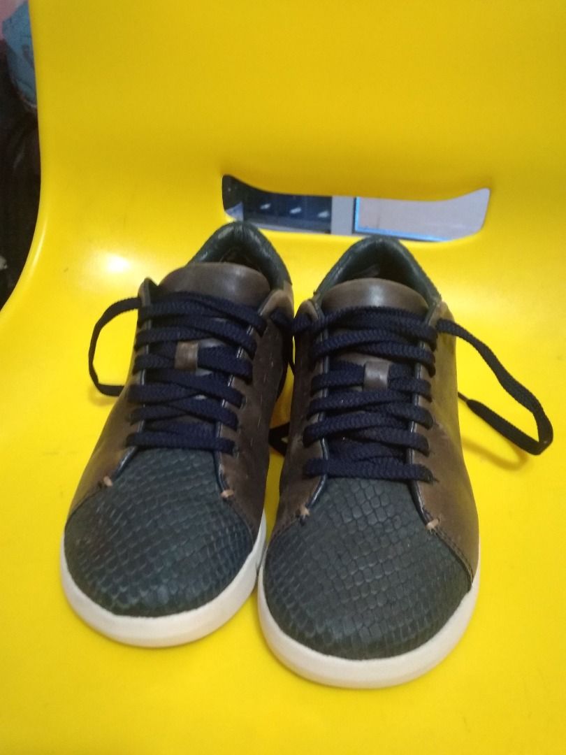 CLARKS artisan Trigenic sneakers women s Original with tag Fesyen