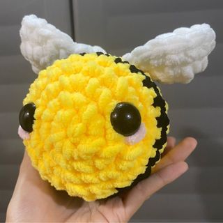 Crochet Bee Plushie