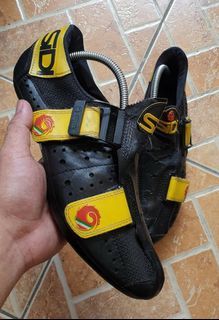 CYCLING SHOES