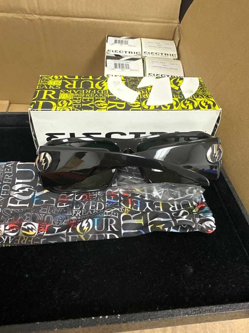 Electric visual SUNGLASS kb1 polarized gloss black grey