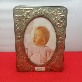 *F238 Vintage 7"x5" Metal baby photo frame and album from the UK for 350