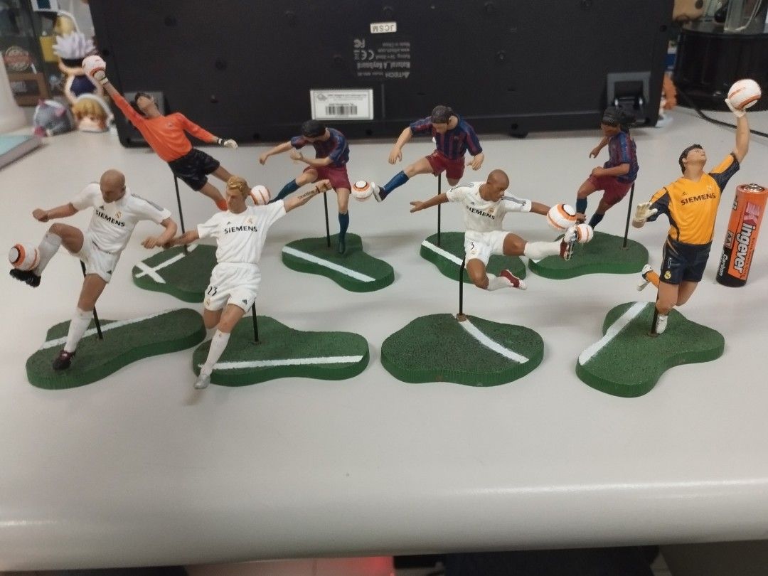 FT Champs Football Action Figure ( Barcelona and Real Madrid