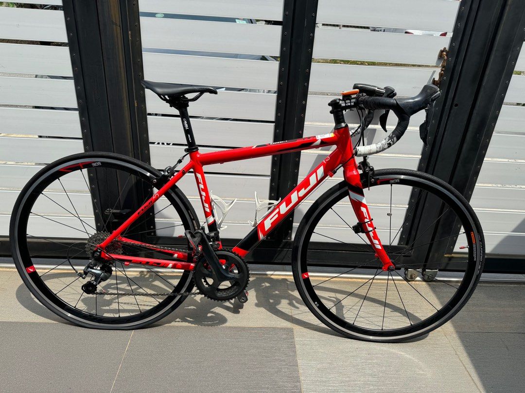 Fuji a2 road bike sales