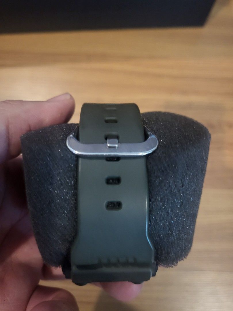 G shock fitbit on sale