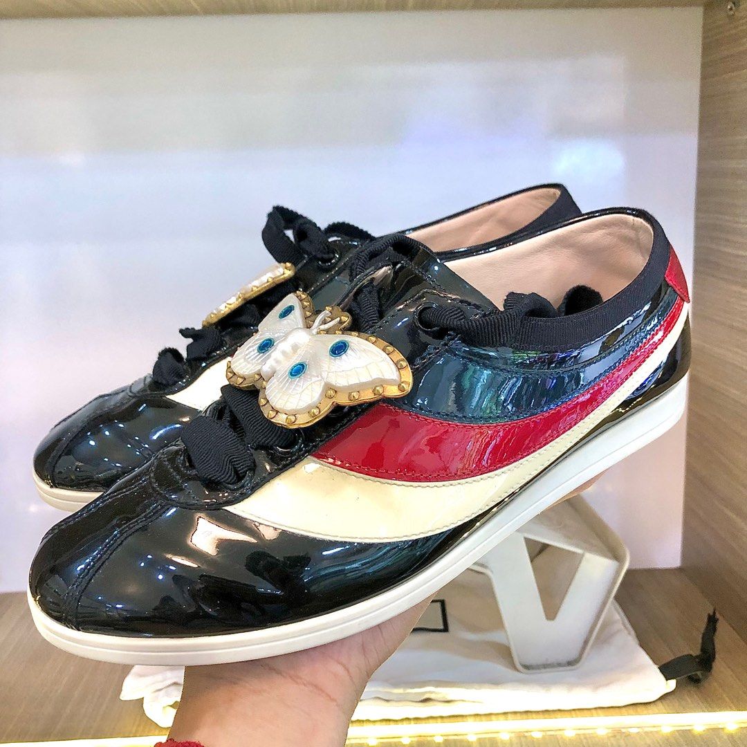 Gucci butterfly sneakers Fesyen Wanita Sepatu di Carousell