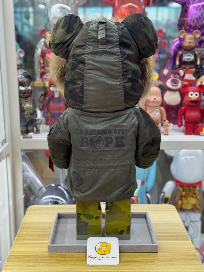 Pre-Order] BE@RBRICK x Bape Alpha Camo Shark 2023 1000% bearbrick