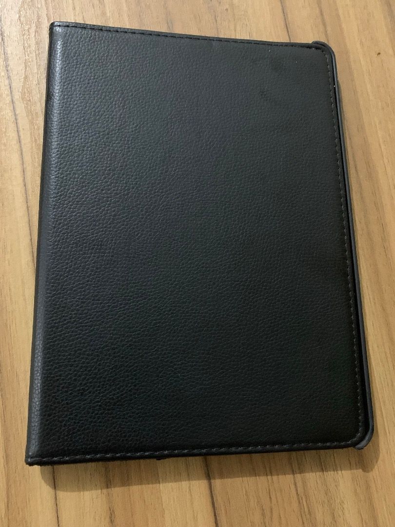 iPad Air 1/2 Leather Case (Category: Other Accessories) located in Mandaluyong City. Submitted by irvingjason (Listing ID 1288244697, Image 2). Description: IPad Air 1//2 Leather Case for Sale P199 only In ver excellent condition, almost new RFS: decluttering Shipping to be shouldered by buyer.