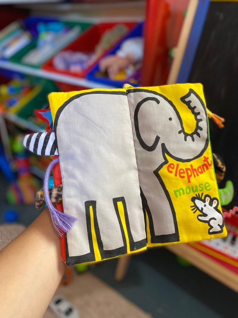 Jelly Cat jungly tail cloth book (Category: Children's Books) located in Manila. Submitted by avalanchesonlineshopmainacount (Listing ID 1288277283, Image 3). Description: .