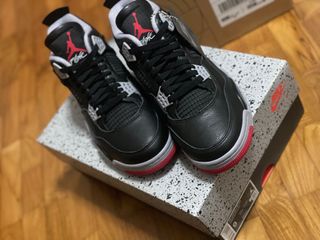(Category: ) located in . Submitted by sidekick_sneakers (Listing ID 1288241096, Image 1). Description: .