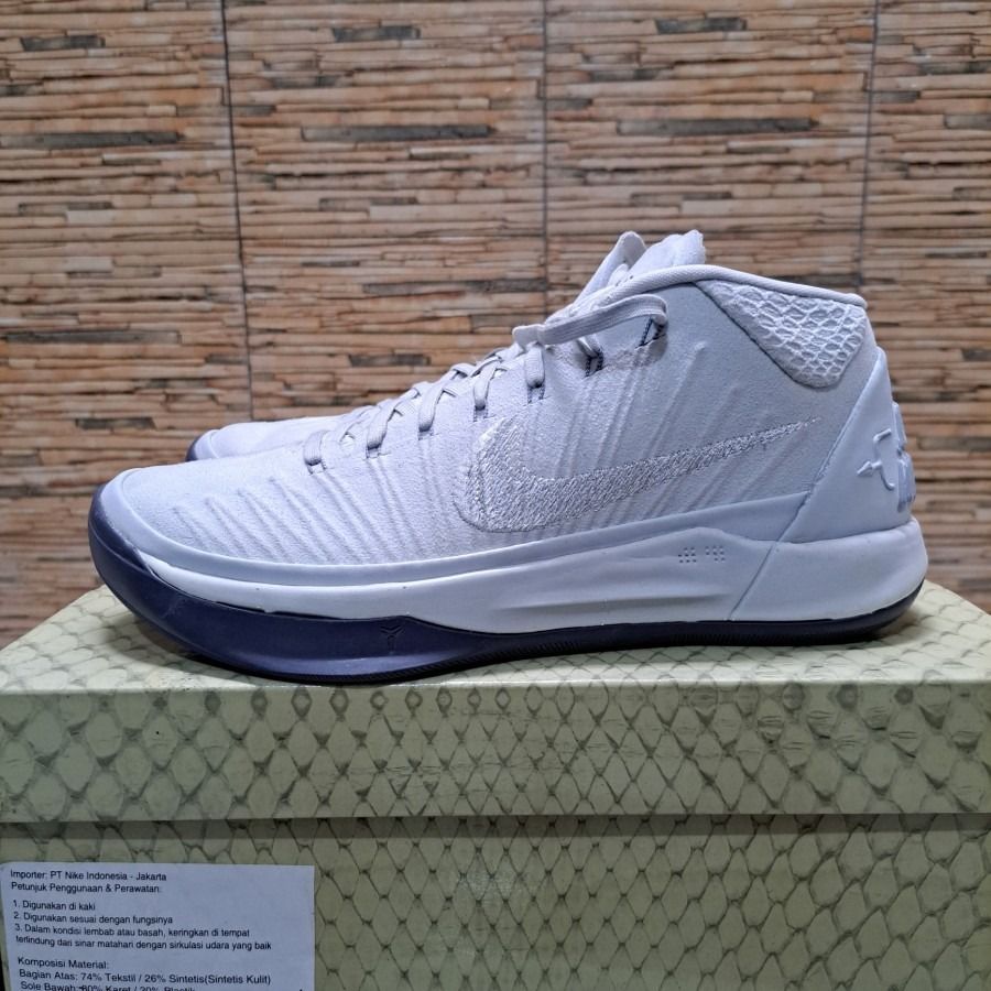 Kobe AD Mid Pure Platinum Fesyen Pria Sepatu Sneakers di Carousell