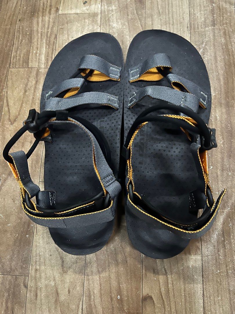 LIZARD Men s Fashion Footwear Flipflops and Slides on Carousell