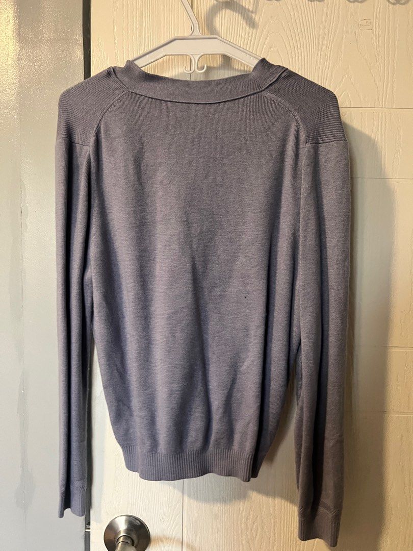 Love Bonito knit sweater (Category: Coats, Jackets and Outerwear) located in Quezon City. Submitted by pgv18 (Listing ID 1288361126, Image 3). Description: Love, Bonito Fits S-M Knit material Color: periwinkle blue.