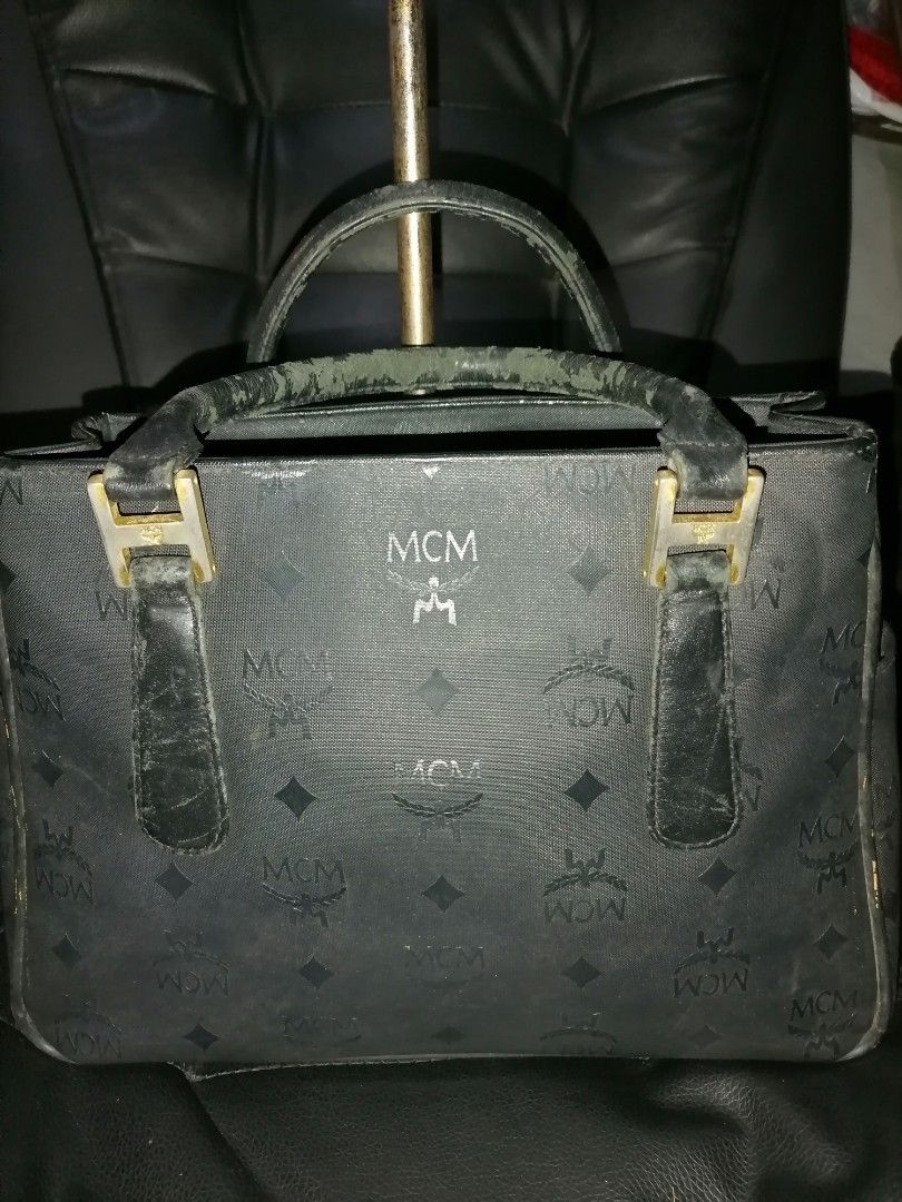 MCM (Category: Luxury Bags & Wallets) located in Manila. Submitted by closetprincess (Listing ID 1288366320, Image 3). Description: Preloved MCM handbag. Pls check detailed pics..