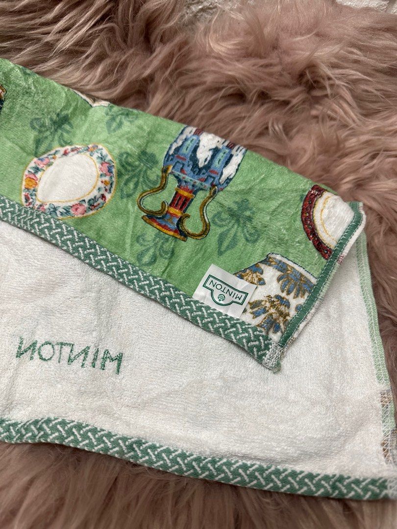 MINTON FACE TOWEL (Category: Bath) located in Manila. Submitted by rarefindsgallery (Listing ID 1288297150, Image 3). Description: Authentic MINTON FACE TOWEL size: 14 x 14 inches Good as new Made in Japan 🇯🇵 Please manage your expectations as this is Japan surplus item. #2024declutter.