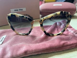（分類：）位於 。 由 mmelok 提交（商品編號 1288272782，圖片 1）。簡介： 。