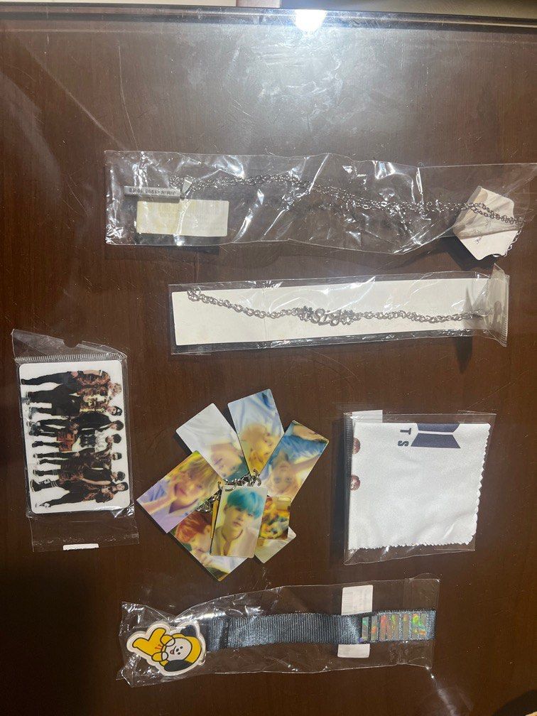 Multiple items (Category: K-Wave Merchandise) located in Singapore. Submitted by tatami78 (Listing ID 1288412845, Image 1). Description: 6 items for $15 1x bracelet 1x necklace 1x keychain 1x spectacle wipe 1x cards 1x handphone strap .