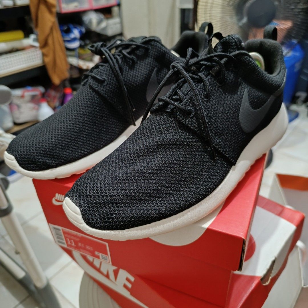 Mens nike roshe deals one size 11